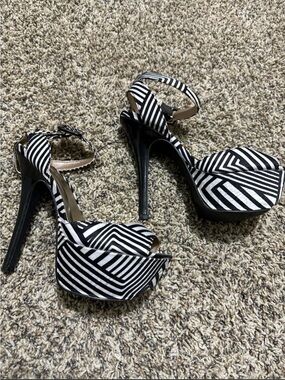 Qupid Black & White Striped Platform Ankle-Strap Heels